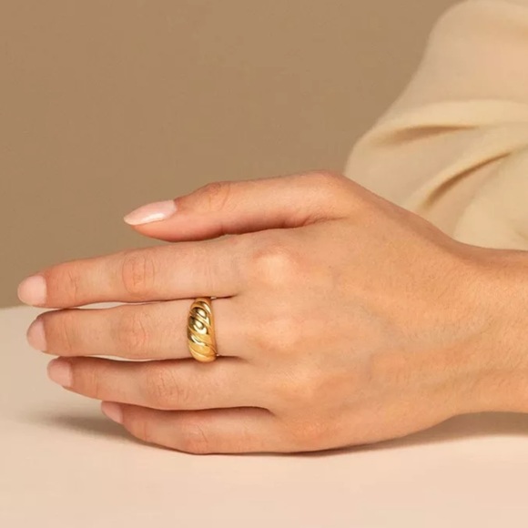 NEW GOLD FRENCH 925 STERLING SILVER ADJUSTABLE RING, CUTE RING, SHINY RING. - Picture 6 of 8